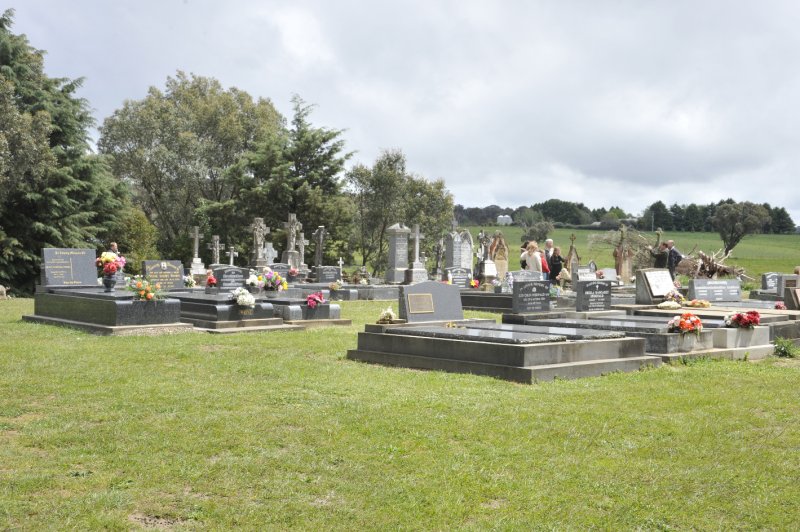 Gray/Chapter 15 CemeteryGray's Graves/_AEL6443